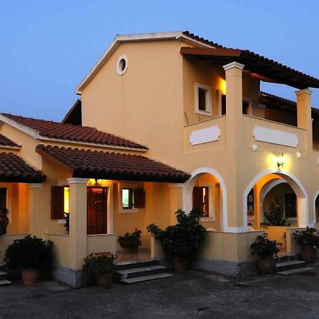 Feeloxenia Corfu Apartments 阿查拉维 外观 照片