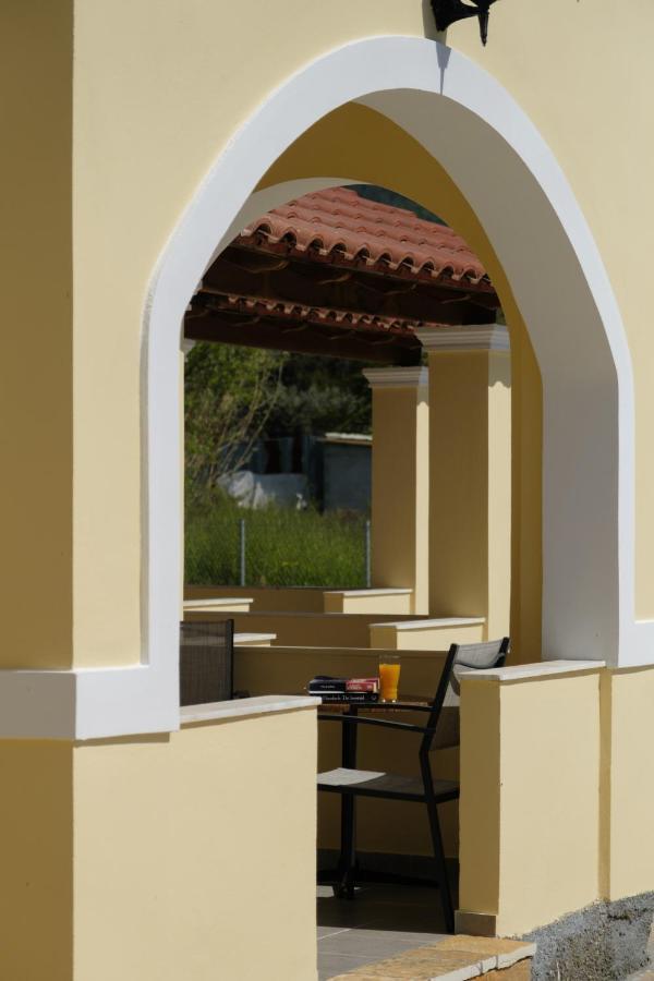 Feeloxenia Corfu Apartments 阿查拉维 外观 照片