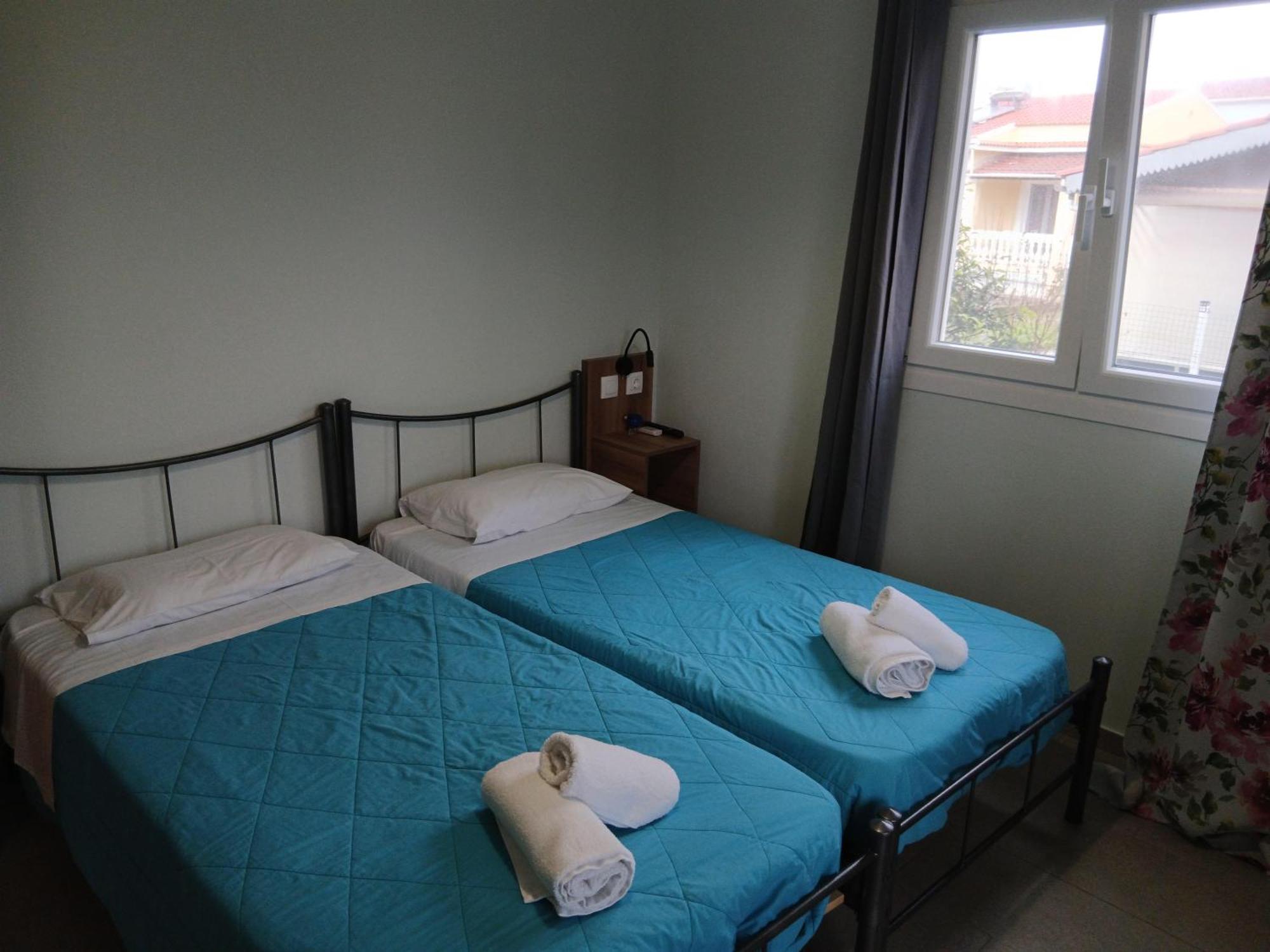 Feeloxenia Corfu Apartments 阿查拉维 外观 照片