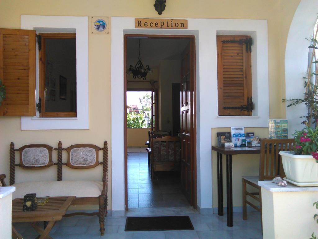 Feeloxenia Corfu Apartments 阿查拉维 外观 照片