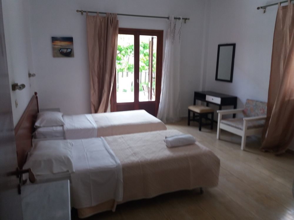 Feeloxenia Corfu Apartments 阿查拉维 外观 照片